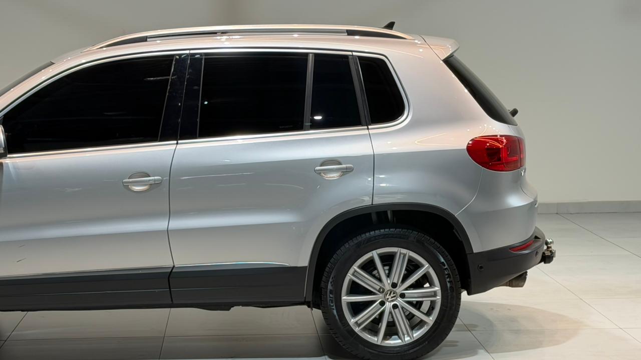 Volkswagen TIGUAN 2.0 TSI - 5